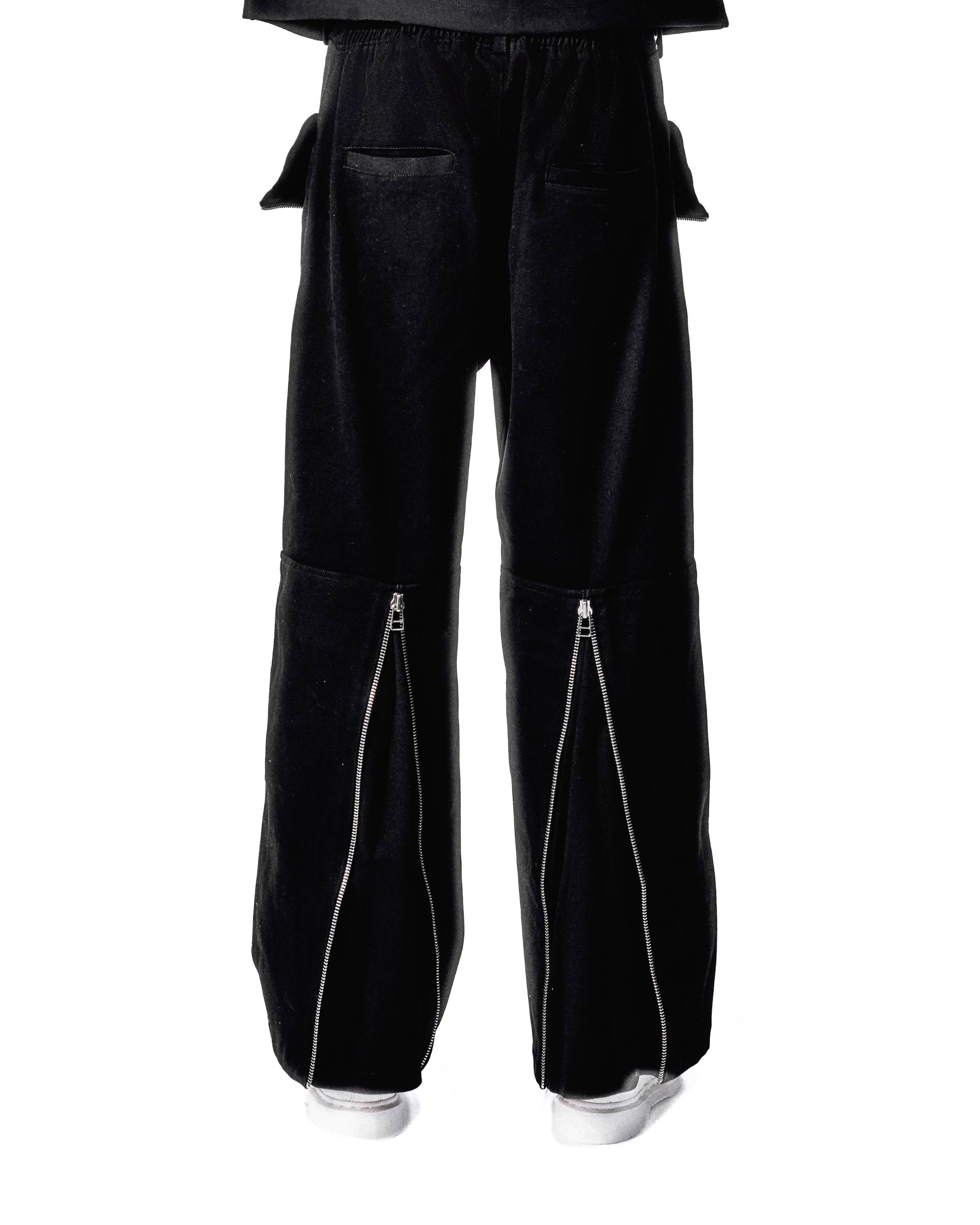TRIANGLE SHAPE ZIPPER JEANS